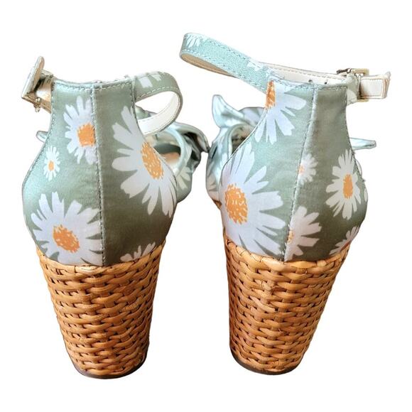 Jessica Simpson Women's Delirah
Espadrille Wedge Ankle Strap Sandal - Picture 5 of 7